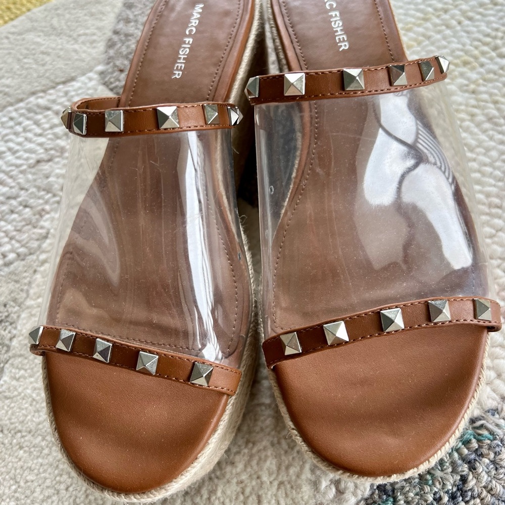 Almost new Marc Fisher Platform Sandals, size 10